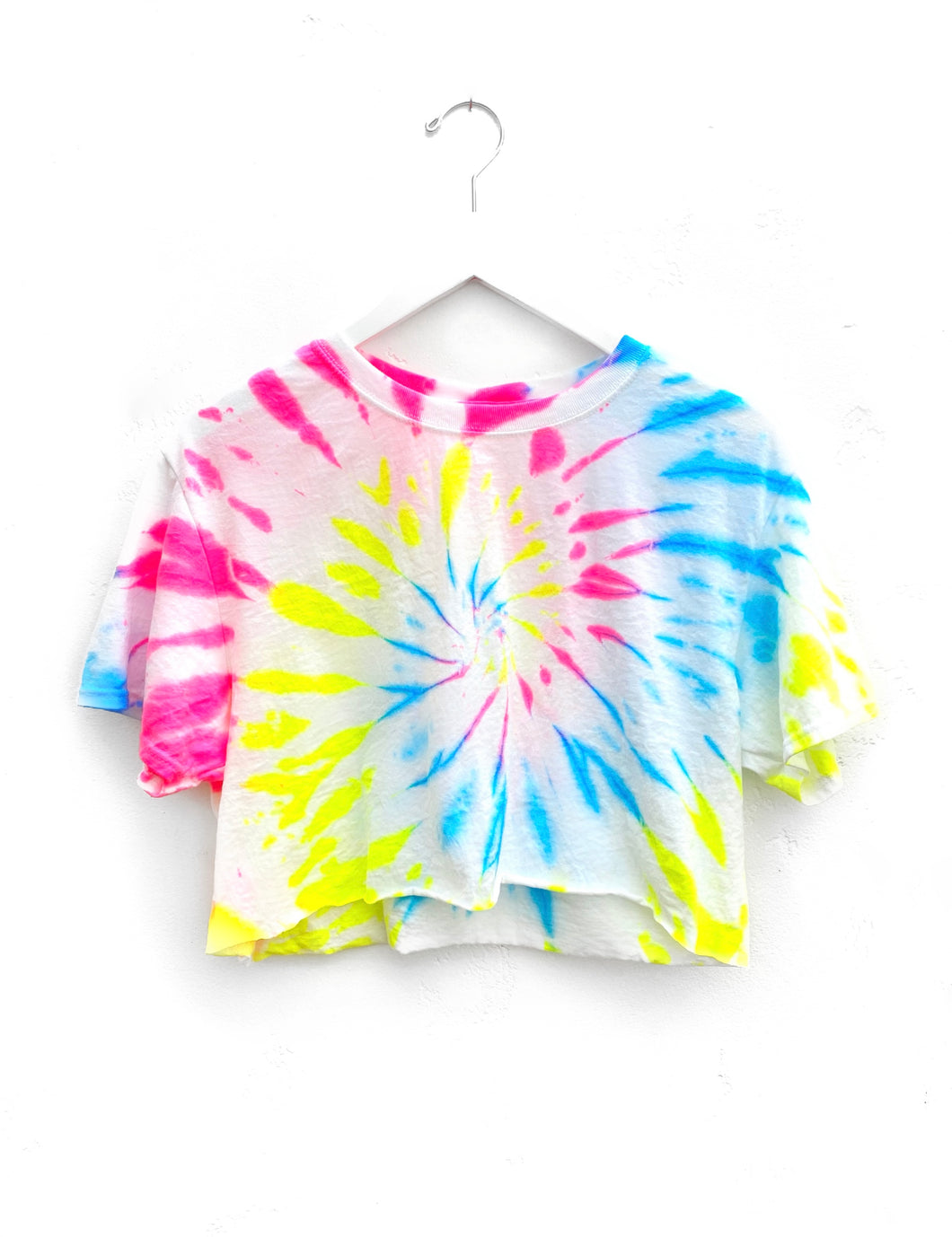 Cropped T-Shirt / Neon Cyclone